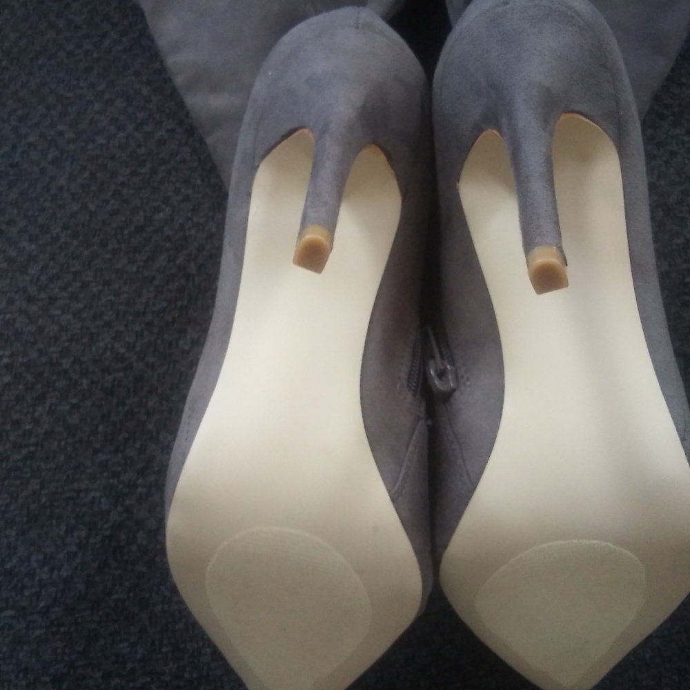 Penny loves Kenny suede boots Sz 7.5 $89 - Picture 2 of 9